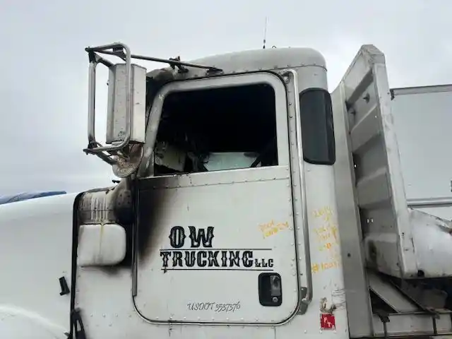 Used 2014 Peterbilt 367 Cab