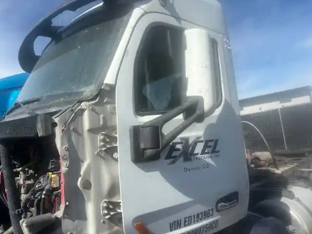 Used 2014 Peterbilt 579 Cab