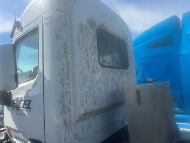 Image 2 of part Used 2014 Peterbilt 579 Cab