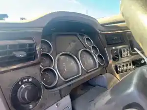 Used 2014 Peterbilt 579 Instrument Cluster (Stock #110824-11)) Part Image
