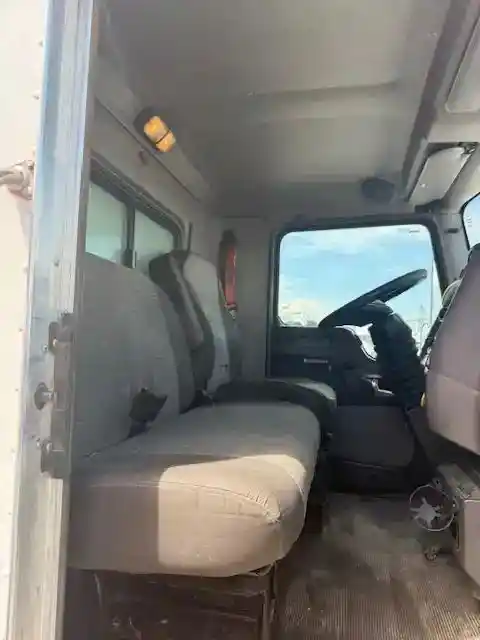 Image 7 of part Used 2015 Kenworth T370 Cab
