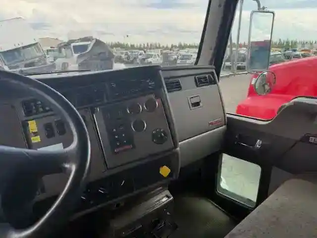 Image 11 of part Used 2015 Kenworth T370 Cab