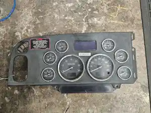 Used 2015 Peterbilt 367 Instrument Cluster (Stock #82725-11)) Part Image