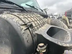 Used 2015 Volvo VNL Air Cleaner (Stock #42625-15)) Part Image
