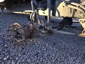 Used 2015 Volvo VNL Front Axle, Complete (Stock #110222-12)) Part Image