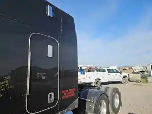 Used 2016 Peterbilt 389 Sleeper Fairing (Stock #60825-25)) Part Image