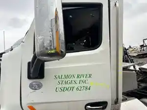 Used 2016 Peterbilt 579 Door (Stock #40924-11)) Part Image