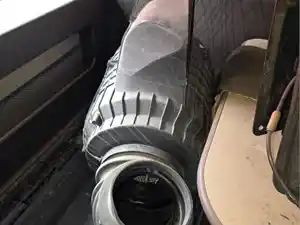 Used 2016 Volvo VNL Air Cleaner (Stock #50823-22)) Part Image