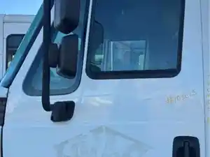 Used 2017 International TERRASTAR Door (Stock #103025-12)) Part Image