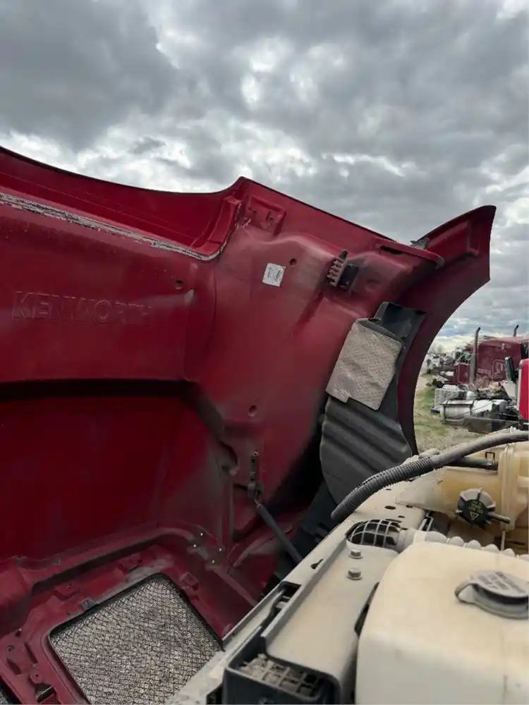 Image 9 of part Used 2017 Kenworth T680 Hood