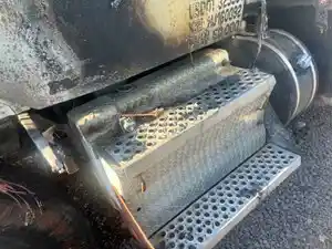 Used 2017 Kenworth T880 Battery Box (Stock #91425-8)) Part Image