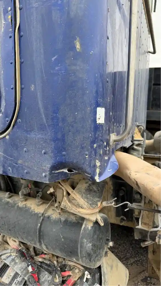 Image 10 of part Used 2017 Peterbilt 389 Cab