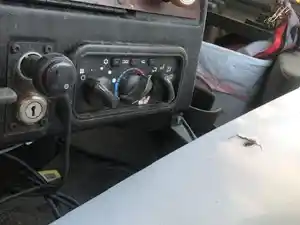 Used 2018 Western Star 5700 Heater/AC Control Assy (Stock #82823-8)) Part Image