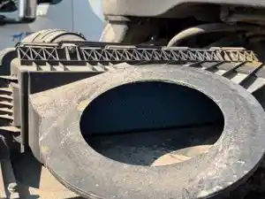Used 2019 Freightliner Cascadia 126 Air Cleaner (Stock #71726-23)) Part Image