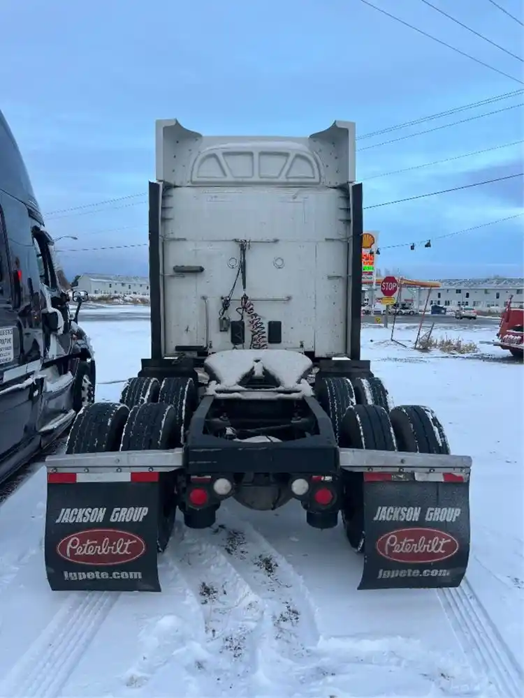 Image 5 of part Used 2019 Peterbilt 579 Cab