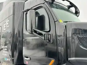 Used 2019 Peterbilt 579 Door (Stock #12024-24)) Part Image