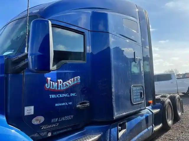 Image 2 of part Used 2020 Kenworth T680 Cab