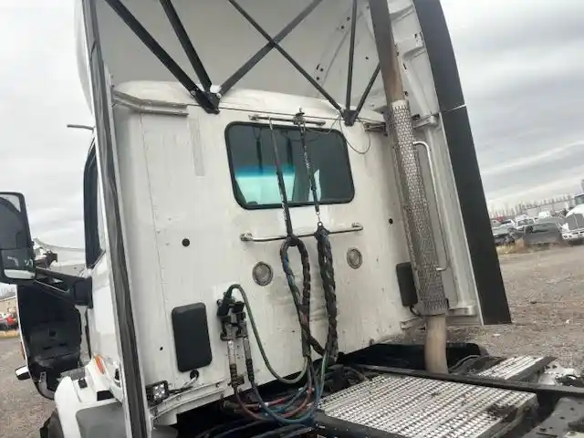 Used 2020 Peterbilt 579 Cab