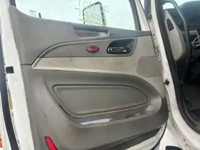 Image 6 of part Used 2020 Peterbilt 579 Cab