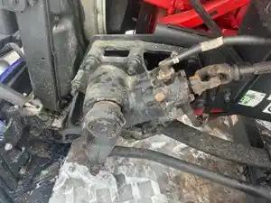 Used 2020 Peterbilt 579 Spring, Front Leaf Hanger Image