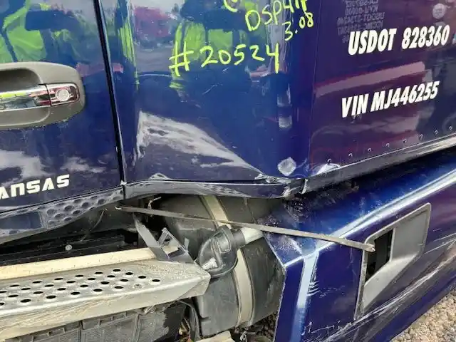 Image 6 of part Used 2021 Kenworth T680 Cab