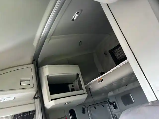 Image 3 of part Used 2021 Kenworth T680 Cab