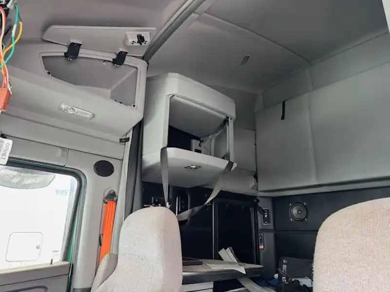 Image 10 of part Used 2022 Kenworth T680 Cab