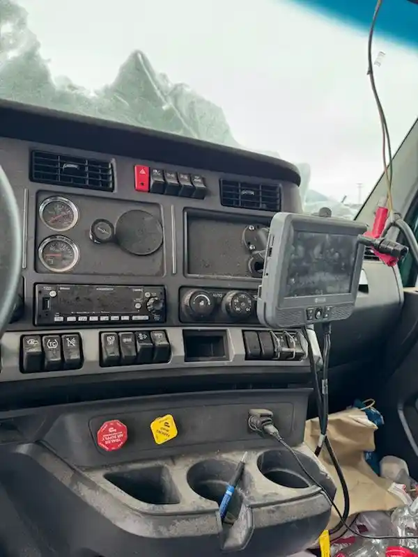 Image 9 of part Used 2022 Kenworth T680 Cab