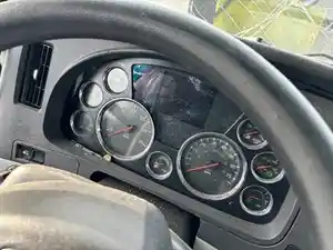 Used 2022 Kenworth T680 Instrument Cluster (Stock #31424-14)) Part Image