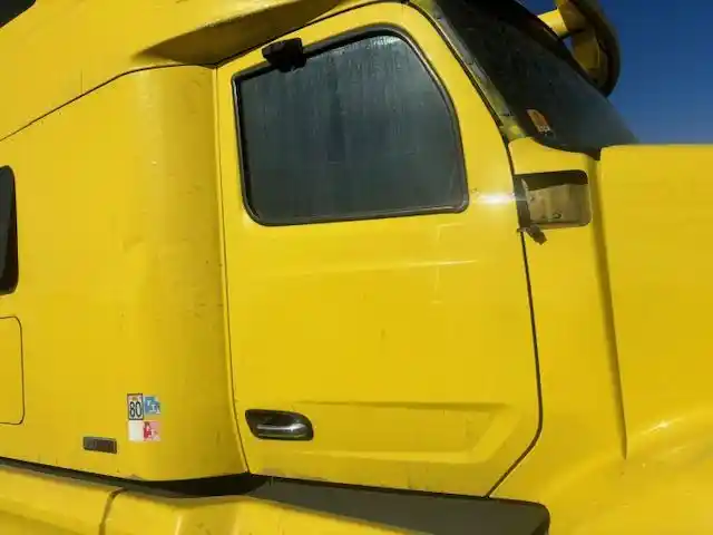 Used 2023 Peterbilt 579 Cab