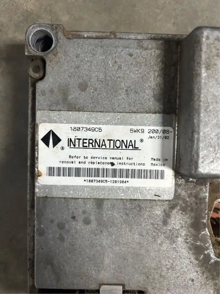 Image 2 of part Used International DT466E ECM