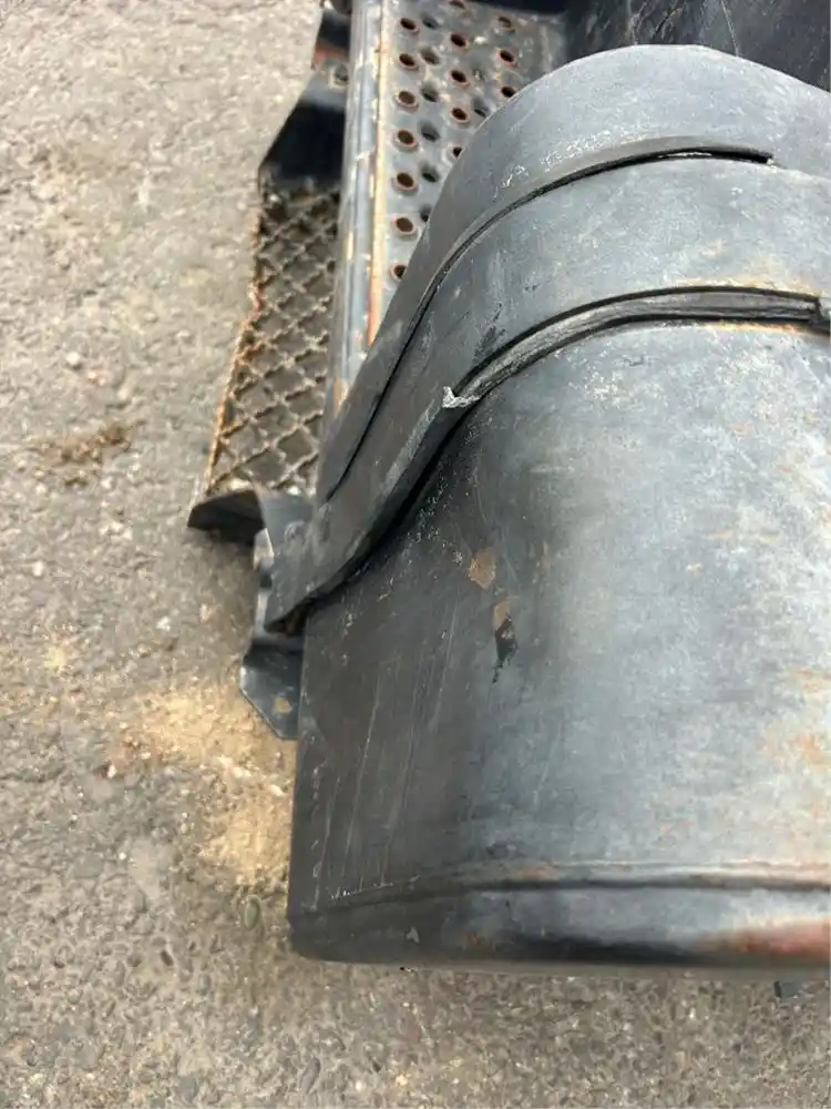 Image 5 of part Used Universal Ford F800 Fuel Tank