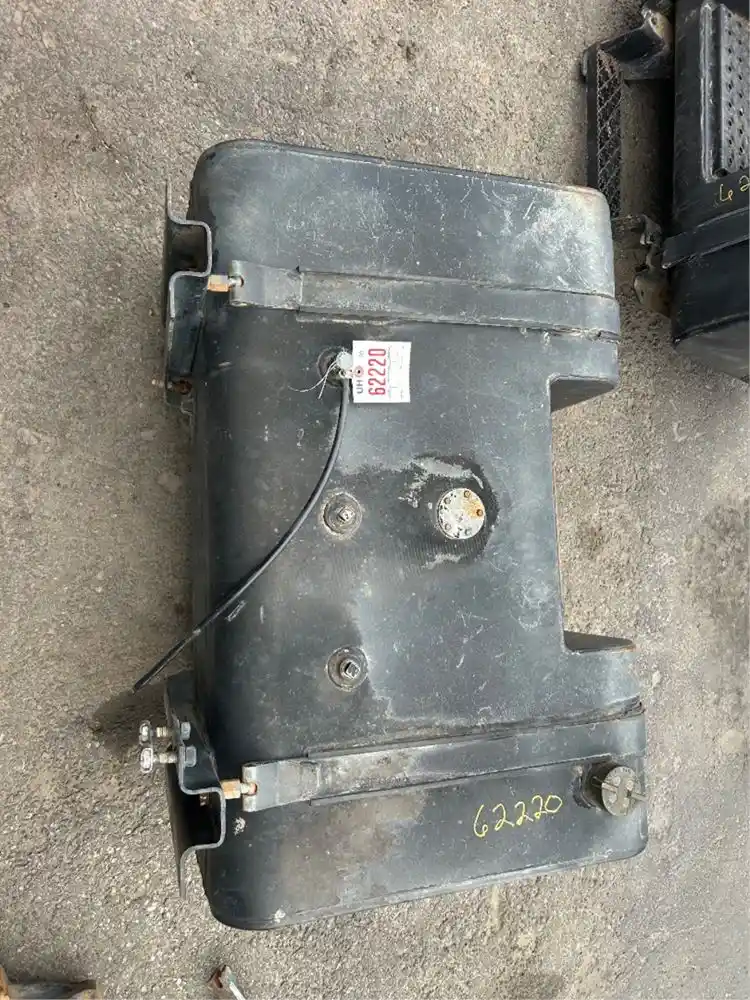 Image 3 of part Used Universal Ford F800 Fuel Tank