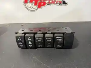 Used Universal International LT625 Dash Control Module (Stock #P-61013)) Part Image