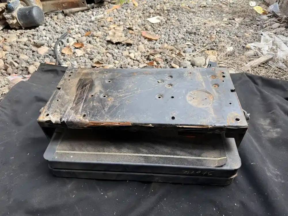 Image 2 of part Used Universal Step