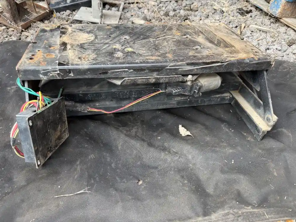 Image 3 of part Used Universal Step