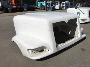 Used 1998 International 9400 Hood (Stock #P-420)) Part Image