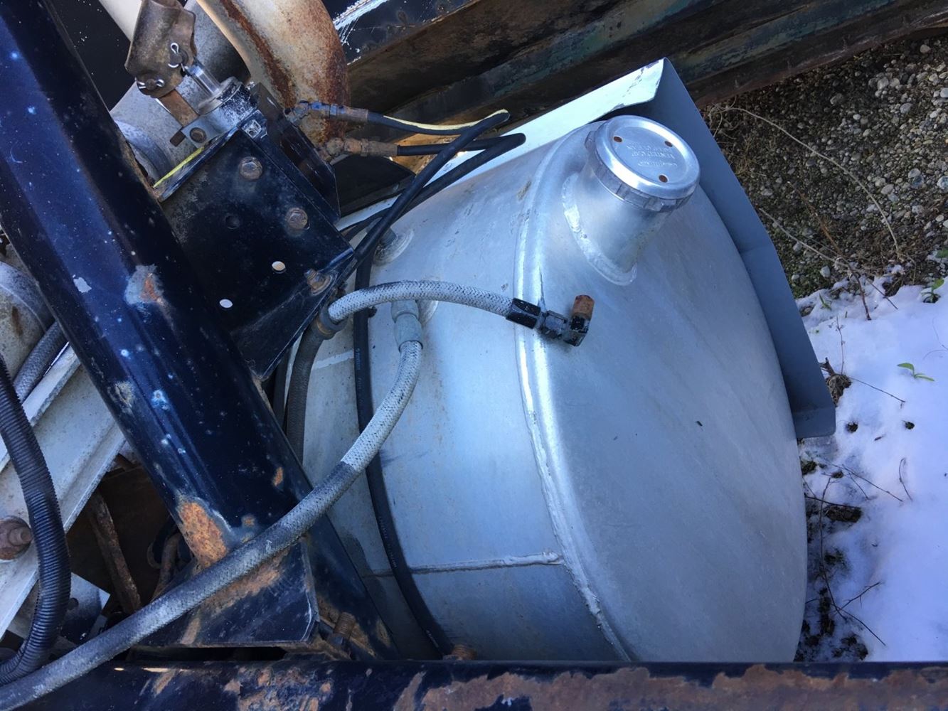 Used 1999 International 9800 Fuel Tank for sale Barnesville Minnesota United States Fuel