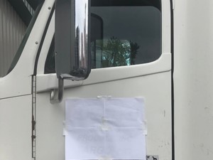 Used 2007 Freightliner COLUMBIA Door (Stock #P-621)) Part Image