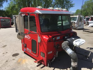 Used 2008 Peterbilt 384 Cab (Stock #P-175)) Part Image