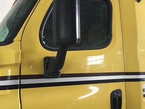 Used 2013 Freightliner Cascadia Door (Stock #P-501)) Part Image