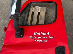Used 2015 Freightliner Cascadia Evolution Door (Stock #P-616)) Part Image