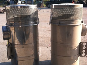 Used Peterbilt 379 Air Cleaner Image
