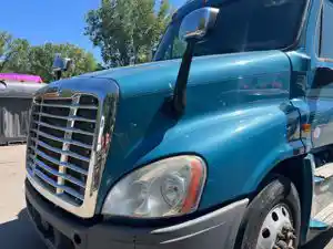 Used 2016 Freightliner Cascadia Hood (Stock #P-1044)) Part Image
