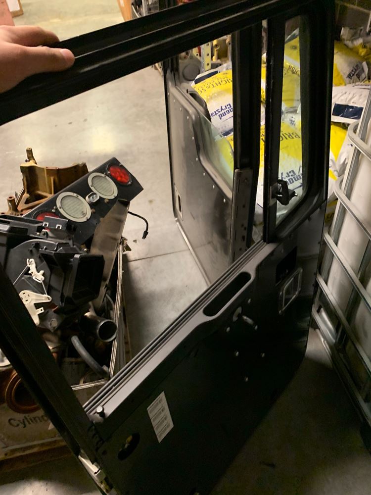 Universal Kenworth N/A (Stock P339) Doors TPI