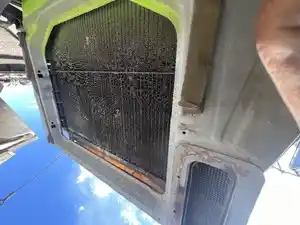 Used 1993 FORD F700 Radiator (Stock #82162)) Part Image