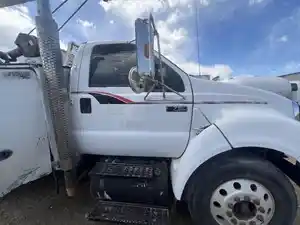 Used 2007 FORD F750 Door (Stock #80869)) Part Image
