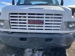 Used 2007 GMC C5500 Grille (Stock #70267)) Part Image