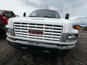 Used 2007 GMC C5500 Grille (Stock #73546)) Part Image