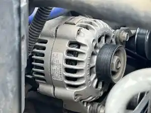 Used 2005 GMC Alternator (Stock #70807)) Part Image